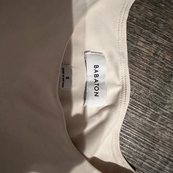 Contour top aritzia - Picture 2 of 2